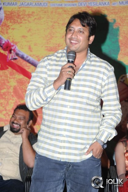 Hrudaya-Kaleyam-Movie-Trailer-Launch